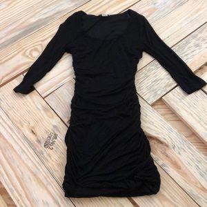 Form-Fitting 3/4 Sleeve Little Black Dress[size S]